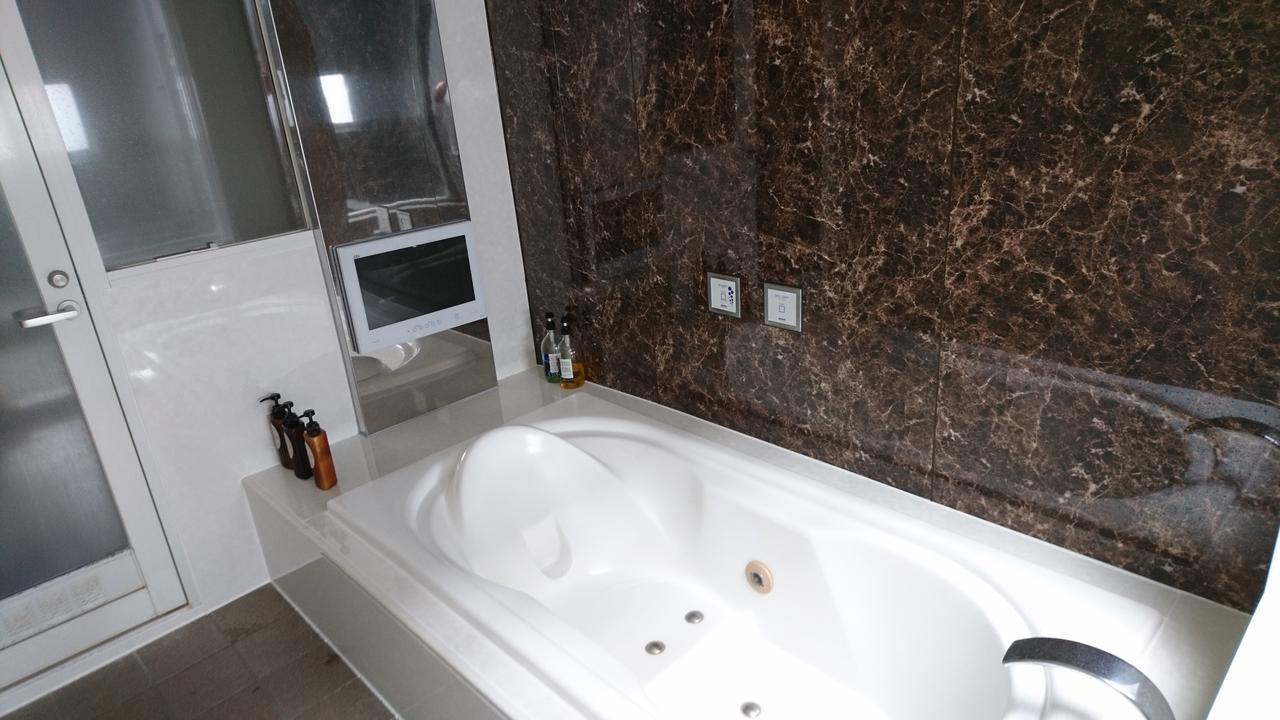 Hotel Eris Hakata (Adults Only) Фукуока Екстер'єр фото