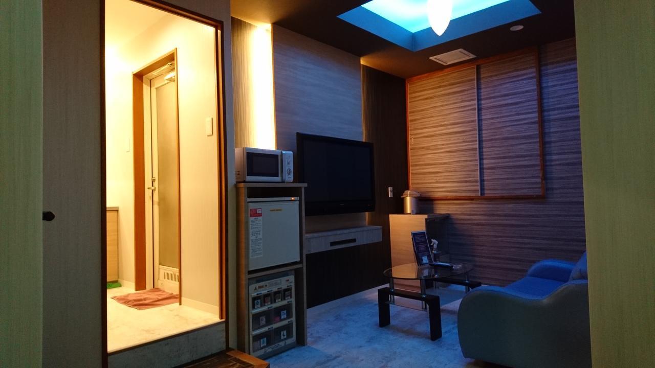 Hotel Eris Hakata (Adults Only) Фукуока Екстер'єр фото